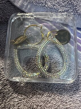 Sparkling Teardrop Dangle Earrings in Iridescent Crystal